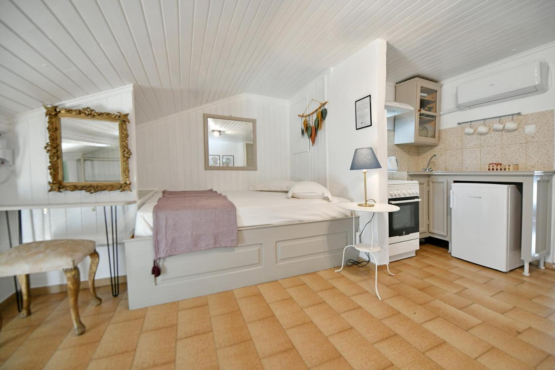 Athina Guesthouse Хидра Екстериор снимка