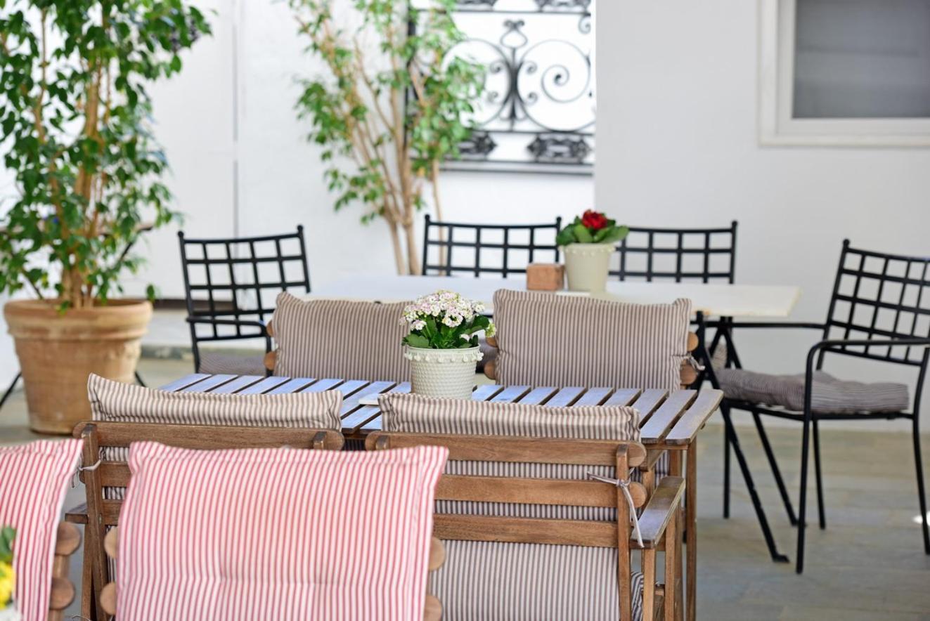 Athina Guesthouse Хидра Екстериор снимка