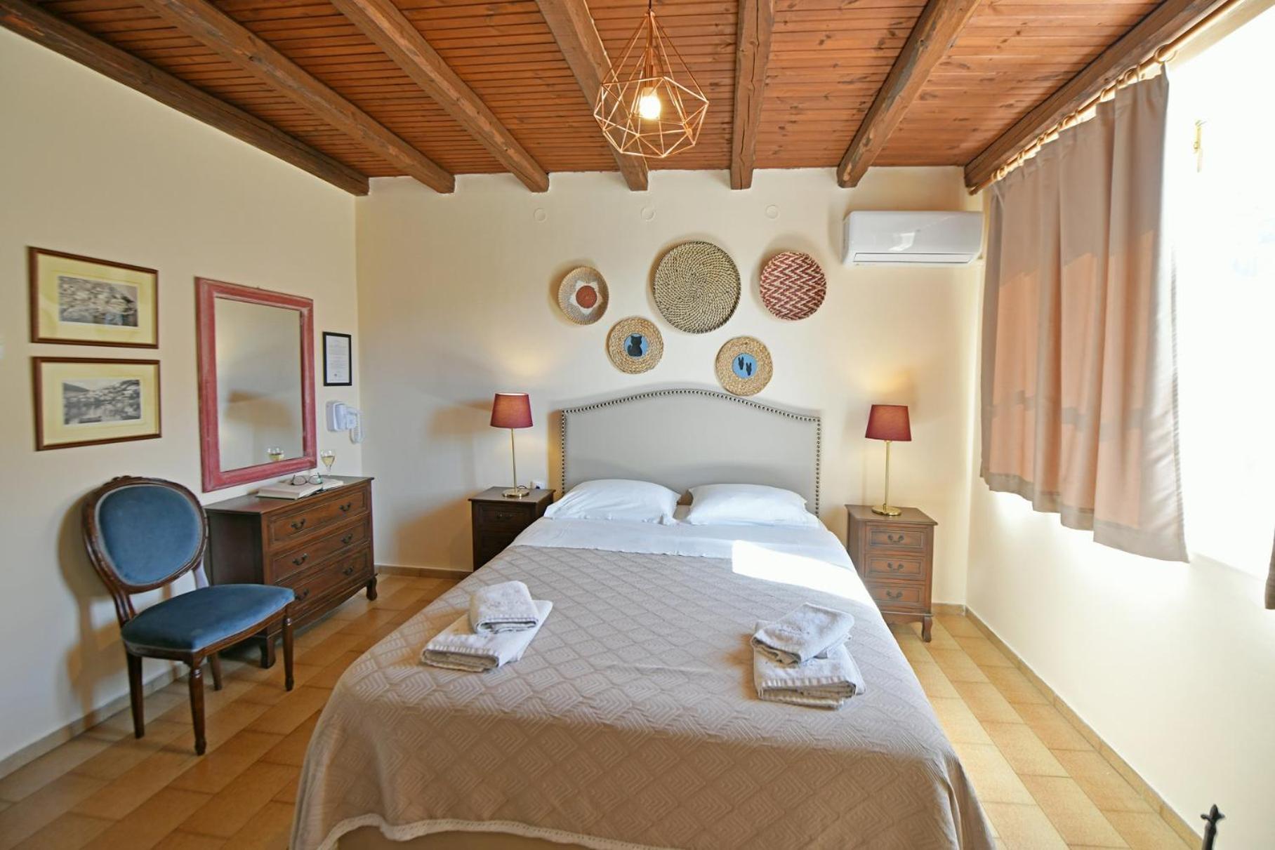 Athina Guesthouse Хидра Екстериор снимка