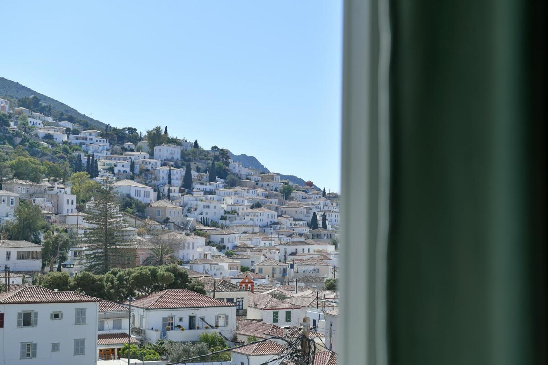 Athina Guesthouse Хидра Екстериор снимка