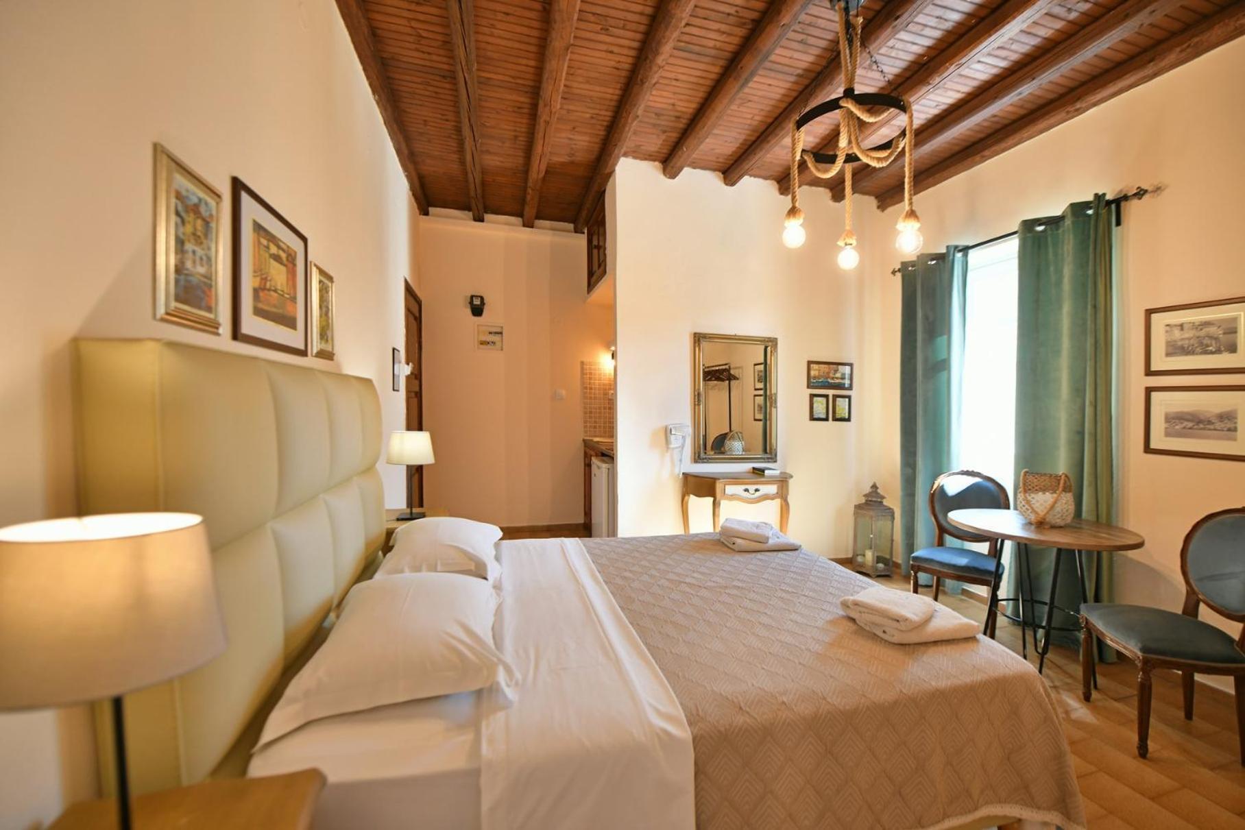 Athina Guesthouse Хидра Екстериор снимка